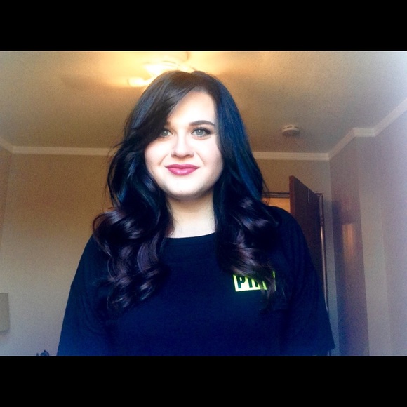 Meet your Posher, Ashley - Picture 1 of 1